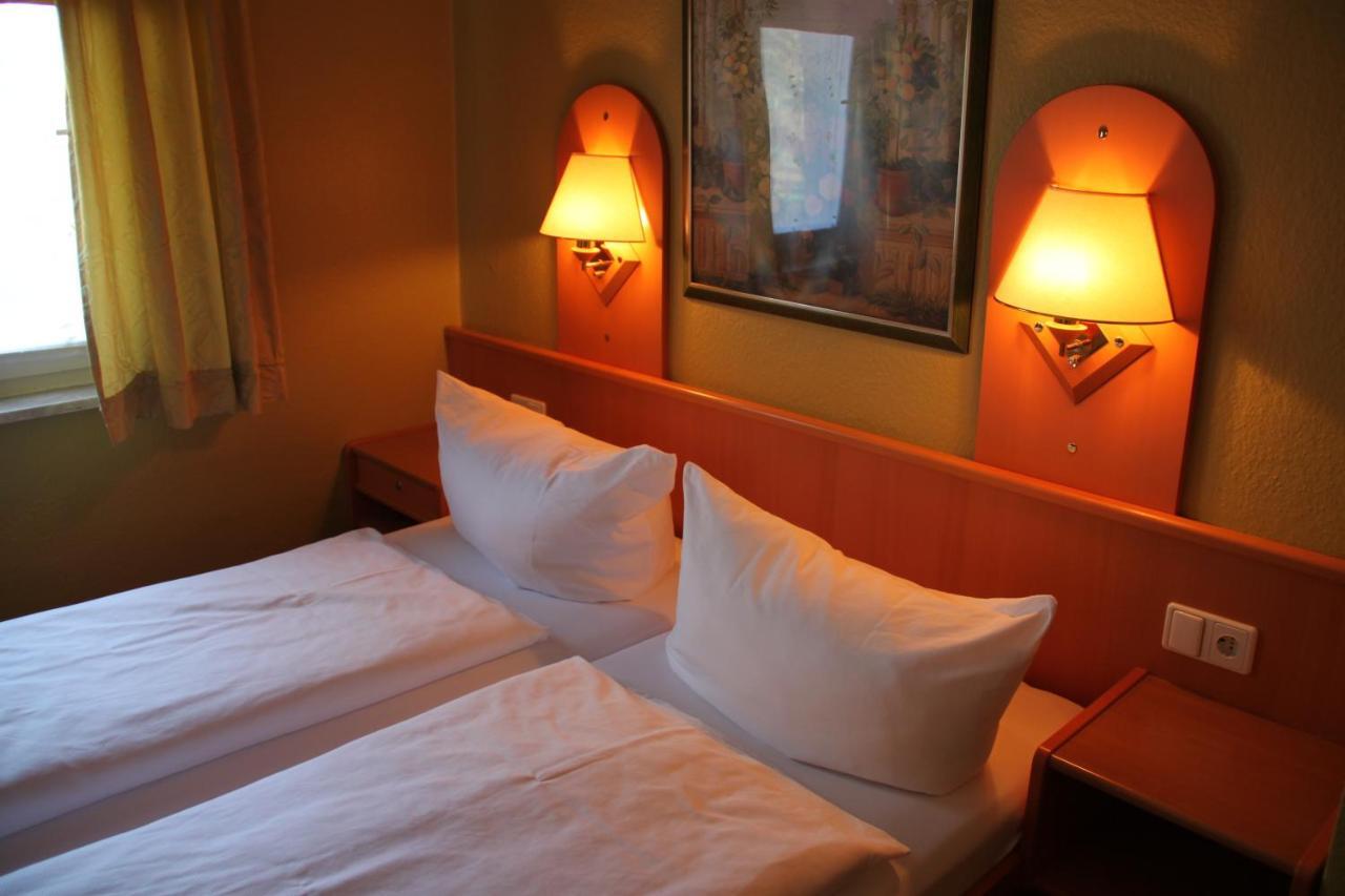 Buskes Hotel Steinförde Wietzendorf Exteriör bild